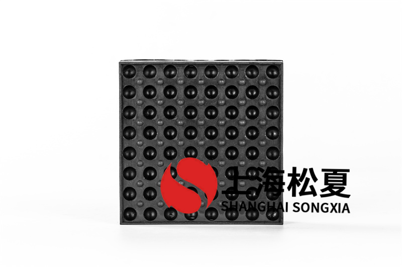 橡膠<a href='http://www.flagusa.cn' target='_blank'><u>減震器</u></a>的使用優(yōu)勢(shì)有哪些？